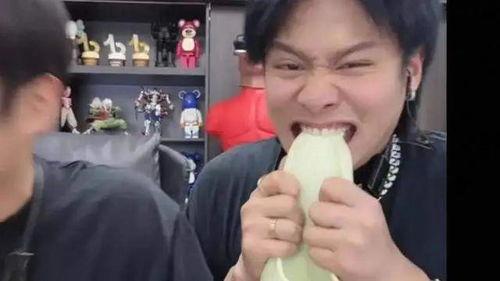 网红小杨哥吃瓜事件视频,揭秘网络红人的争议瞬间